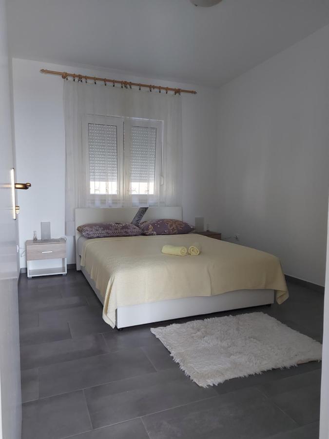 Apartmani Mare โนวีวีโนดอลสกี ภายนอก รูปภาพ
